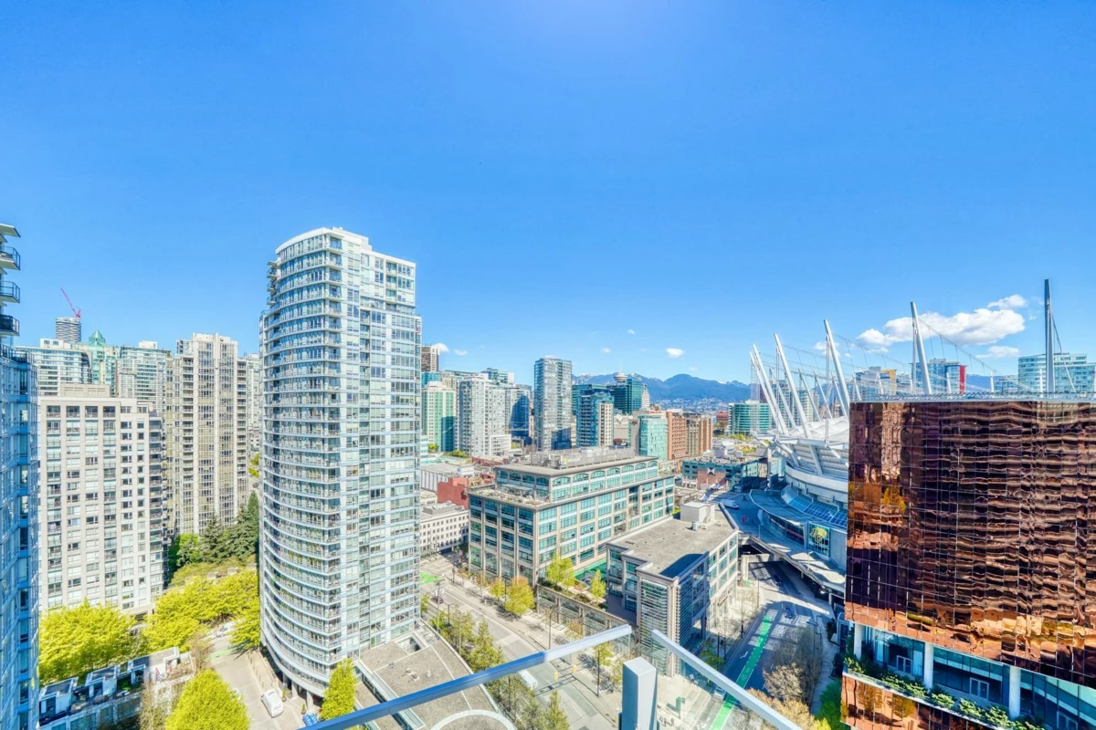 Laundry Room Photo of 2006 89 Nelson Street, Vancouver, BC