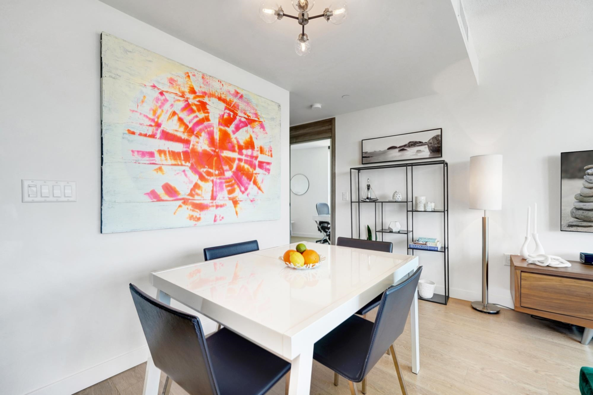 Living Room Photo of 2006 89 Nelson Street, Vancouver, BC