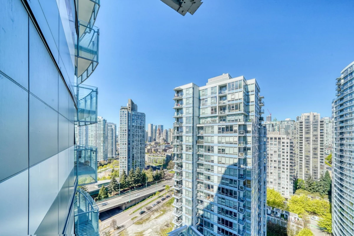Mudroom Photo of 2006 89 Nelson Street, Vancouver, BC