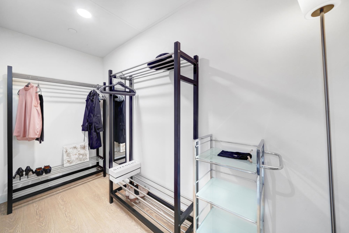 Outdoor Patio Photo of 2006 89 Nelson Street, Vancouver, BC