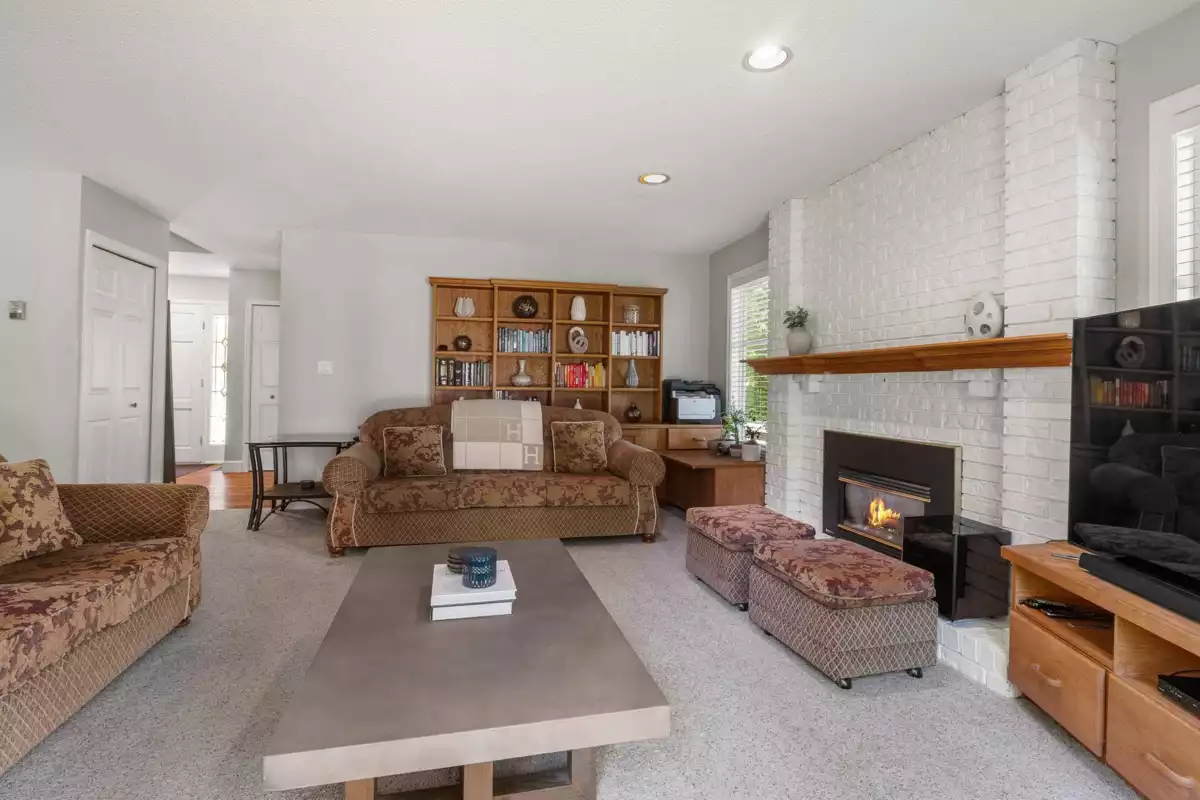 Kitchen Photo of 14273 26 Avenue, Surrey, BC
