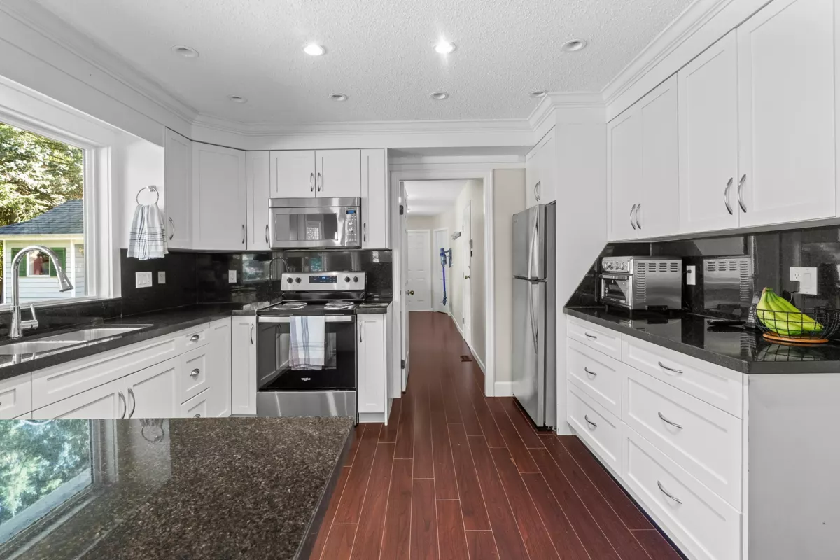 Powder Room Photo of 14273 26 Avenue, Surrey, BC