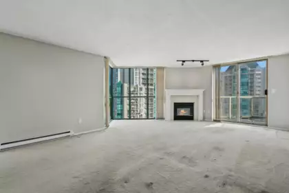 1405 1189 Eastwood Street, Coquitlam, BC, Coquitlam — Apartment/Condo for sale