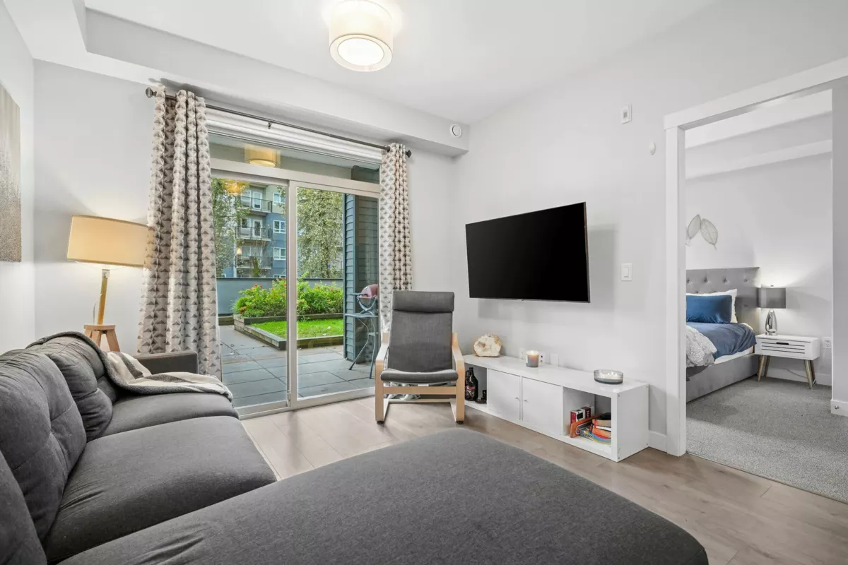 Family Room Photo of 206 45562 Airport Road, Chilliwack, BC