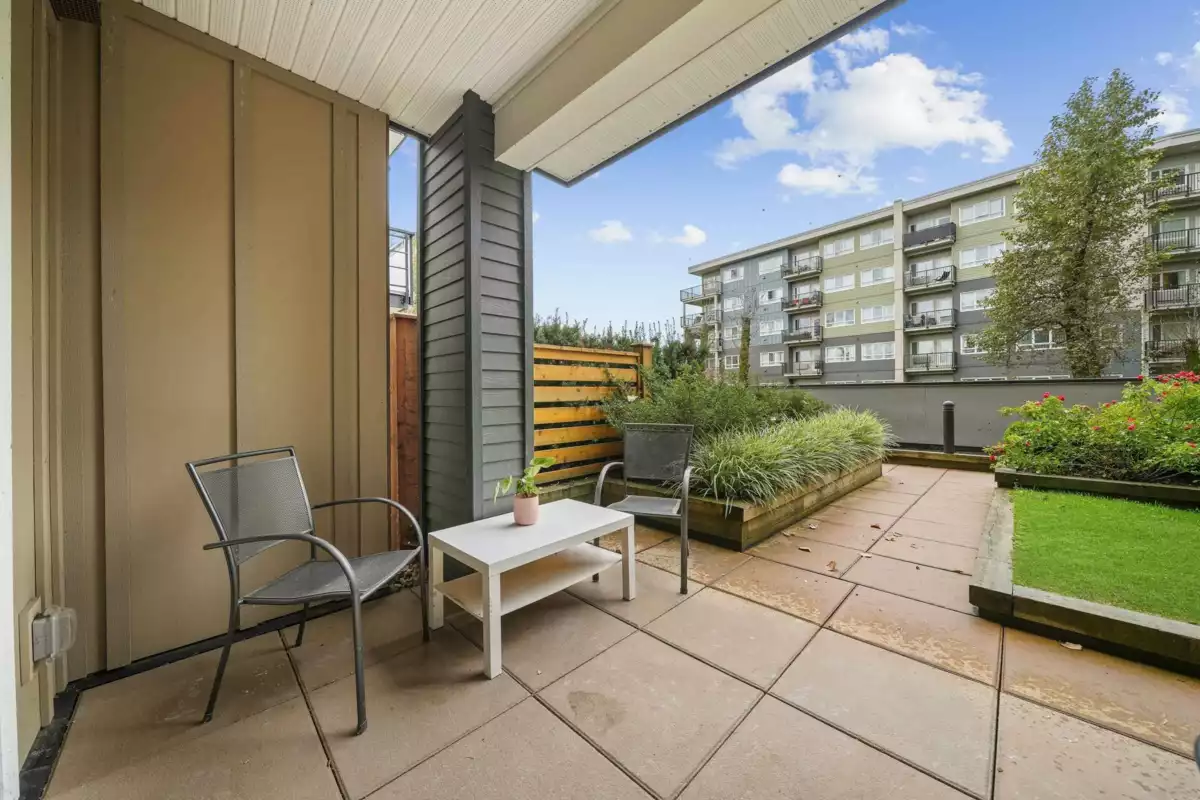 Guest Bathroom Photo of 206 45562 Airport Road, Chilliwack, BC