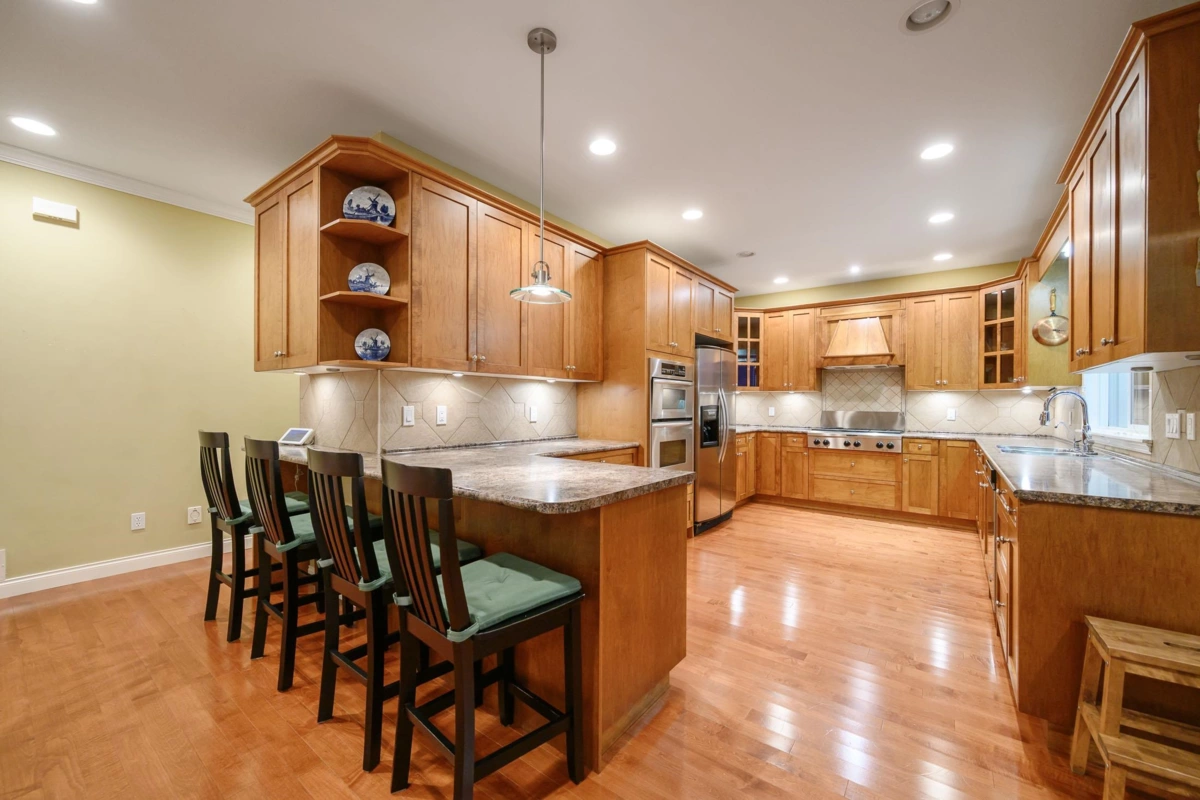 Breakfast Nook Photo of 24270 Mcclure Drive, Maple Ridge, BC