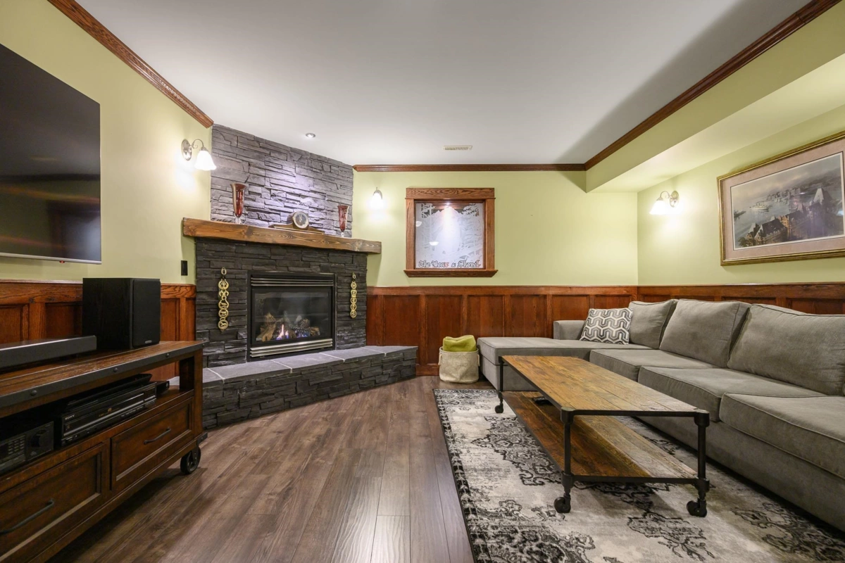 Staircase Photo of 24270 Mcclure Drive, Maple Ridge, BC