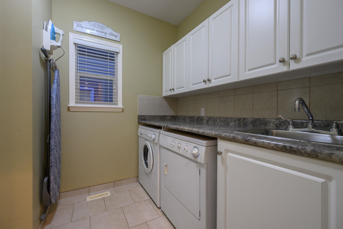 Walk-In Closet Photo of 24270 Mcclure Drive, Maple Ridge, BC