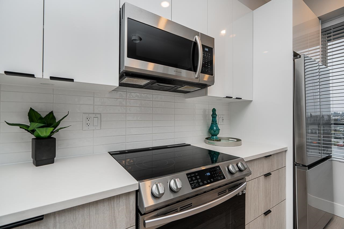 Kitchen Photo of 421 20360 Logan Avenue, Langley, BC