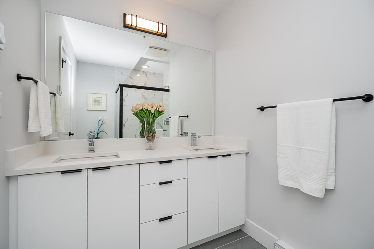 Laundry Room Photo of 421 20360 Logan Avenue, Langley, BC