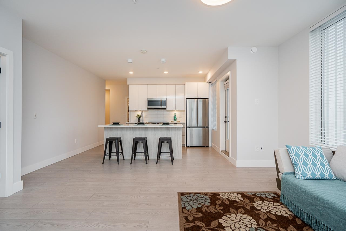 Walk-In Closet Photo of 421 20360 Logan Avenue, Langley, BC