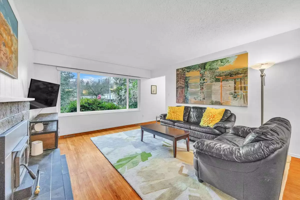 Family Room Photo of 3296 Institute Road, North Vancouver, BC