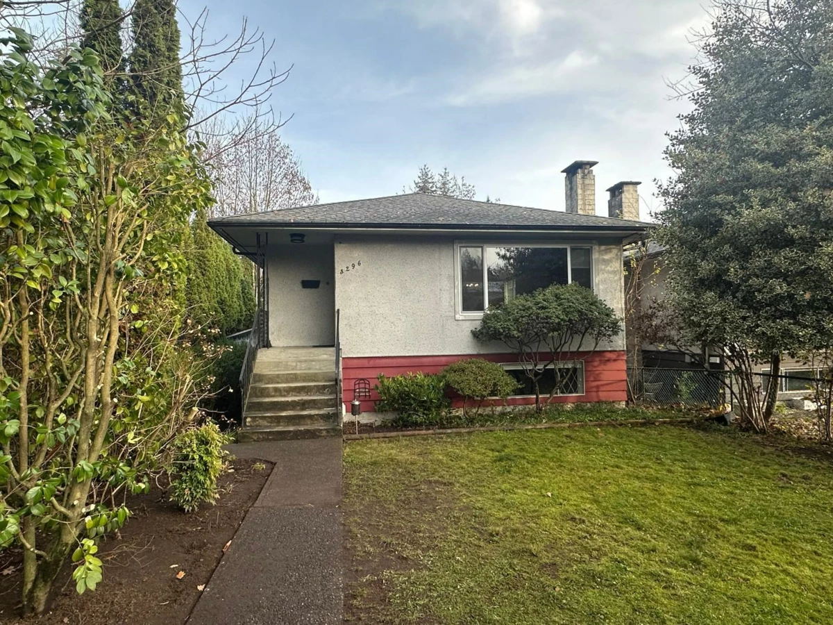 Outdoor Deck Photo of 3296 Institute Road, North Vancouver, BC