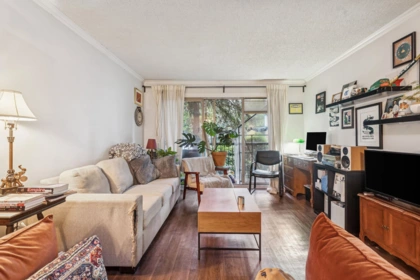 302 428 Agnes Street, New Westminster, BC, New Westminster — Apartment/Condo for sale