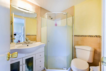 Laundry Room Photo of 396 E 49th Avenue, Vancouver, BC