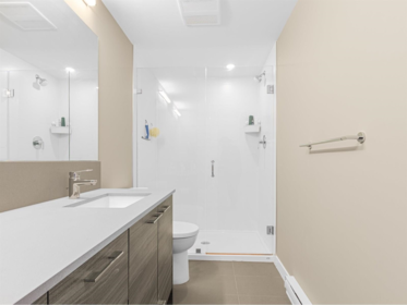 Powder Room Photo of 626 13963 105 Boulevard, Surrey, BC