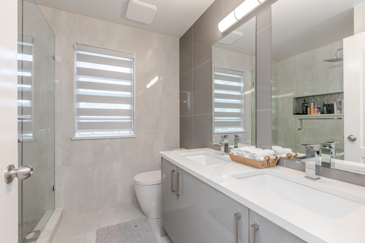 Garage Interior Photo of 11060 158b Street, Surrey, BC