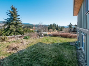 Garden / Landscaping Photo of 5878 Medusa Street, Sechelt, BC