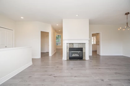 Breakfast Nook Photo of 3398 Plateau Boulevard, Coquitlam, BC