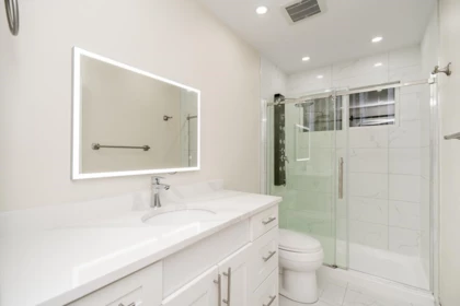 Swimming Pool Photo of 3398 Plateau Boulevard, Coquitlam, BC