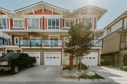 5972 Oldmill Lane, Sechelt, BC, Sechelt — Townhouse for sale