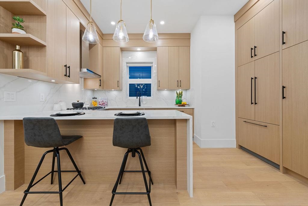 Breakfast Nook Photo of 1 1166 E 11th Avenue, Vancouver, BC