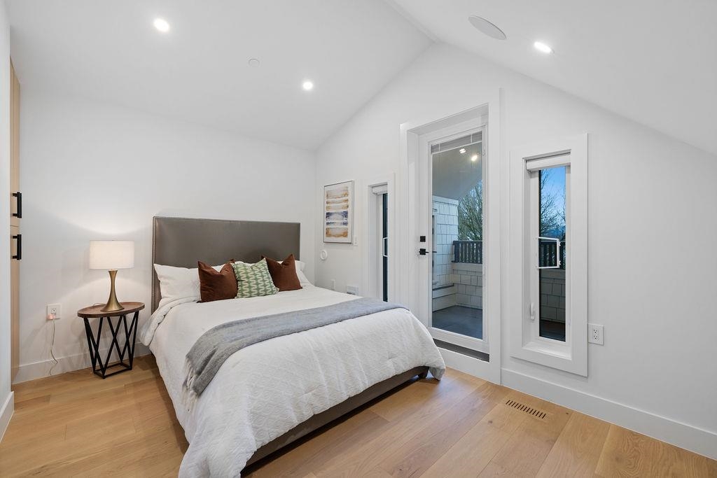 Front Yard Photo of 1 1166 E 11th Avenue, Vancouver, BC