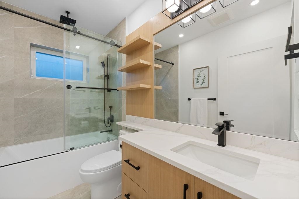 Garage Interior Photo of 1 1166 E 11th Avenue, Vancouver, BC