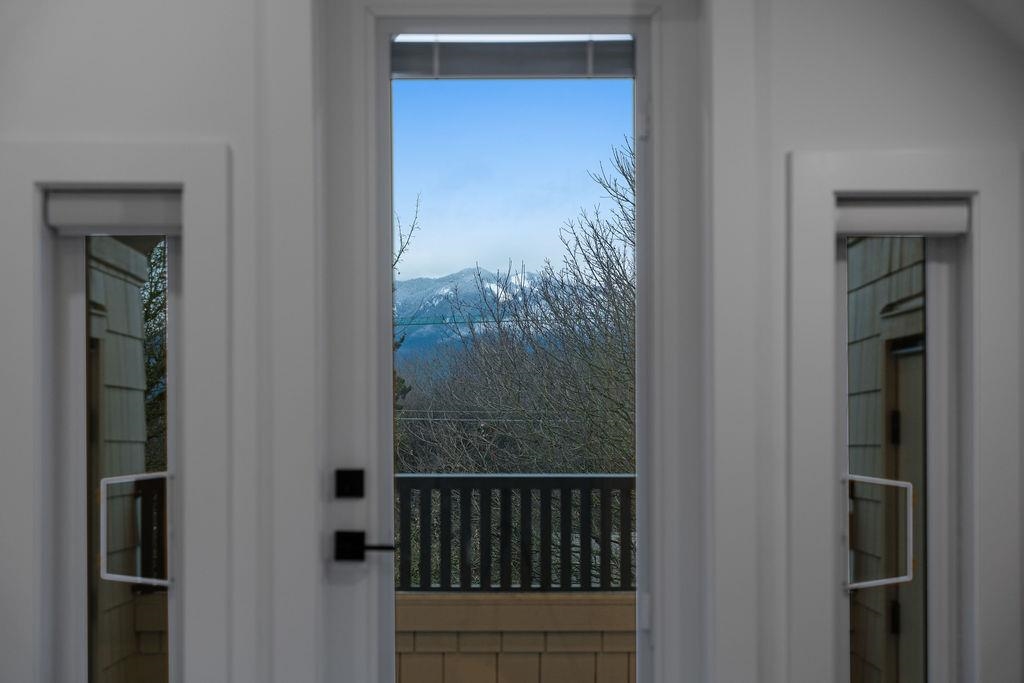 Swimming Pool Photo of 1 1166 E 11th Avenue, Vancouver, BC