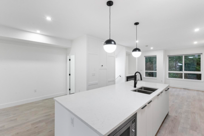 Primary Bathroom Photo of 35 13895 64 Avenue, Surrey, BC