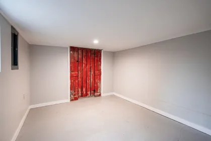 Basement Recreation Room Photo of 2336 Rindall Avenue, Port Coquitlam, BC