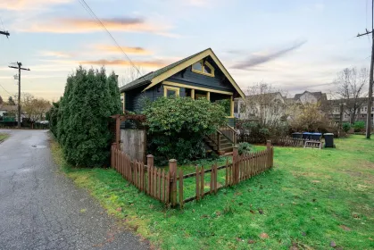 2336 Rindall Avenue, Port Coquitlam, BC, Port Coquitlam — Single Family Residence for sale