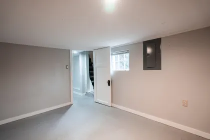 Laundry Room Photo of 2336 Rindall Avenue, Port Coquitlam, BC