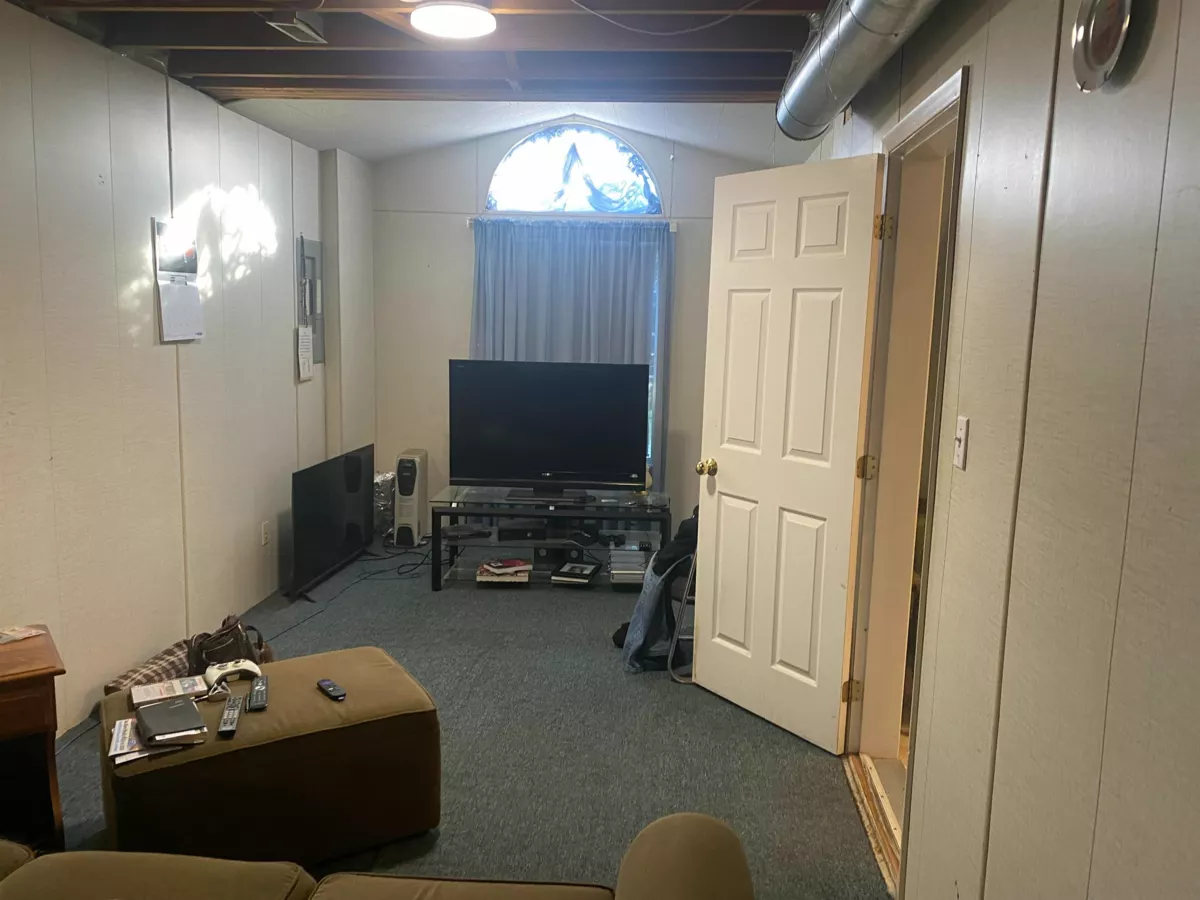 Kitchen Island Photo of 8479 Cade Barr Street, Mission, BC