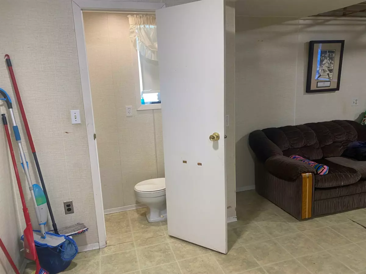 Primary Bathroom Photo of 8479 Cade Barr Street, Mission, BC