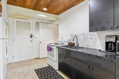 Basement Recreation Room Photo of 556 Ballantree Road, West Vancouver, BC