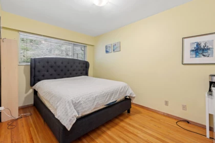 Bedroom 4 Photo of 556 Ballantree Road, West Vancouver, BC