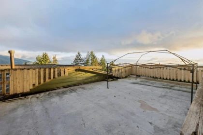 Fitness Center Photo Near 556 Ballantree Road, West Vancouver, BC