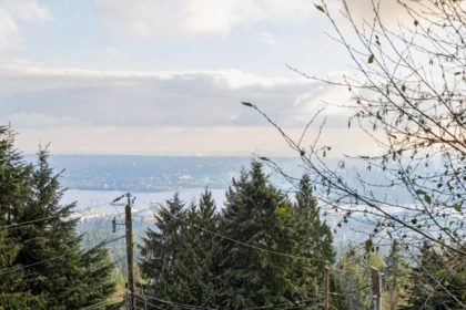 Garden / Landscaping Photo of 556 Ballantree Road, West Vancouver, BC