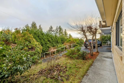 Hot Tub / Spa Photo of 556 Ballantree Road, West Vancouver, BC