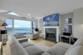 204 15165 Marine Drive, White Rock, BC