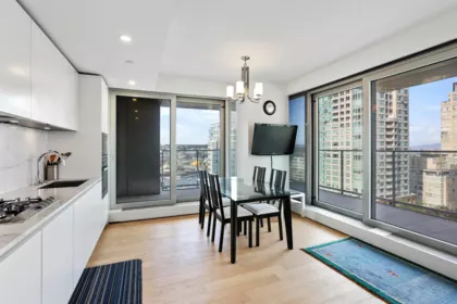 1205 1480 Howe Street, Vancouver, BC
