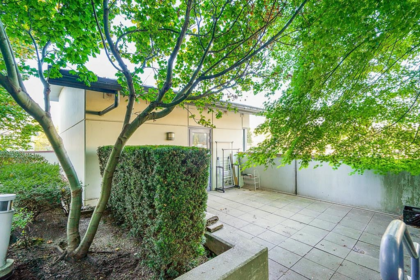 Swimming Pool Photo of 304 2225 Holdom Avenue, Burnaby, BC