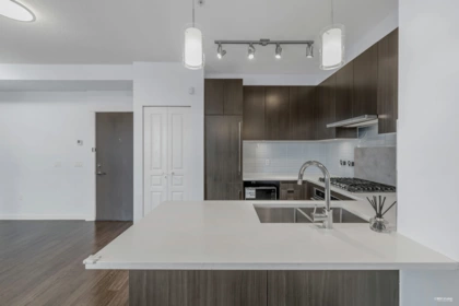 Entry Foyer Photo of 418 9366 Tomicki Avenue, Richmond, BC