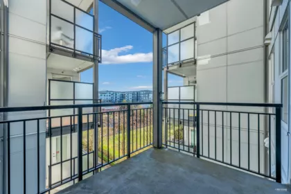 Hallway Photo of 418 9366 Tomicki Avenue, Richmond, BC