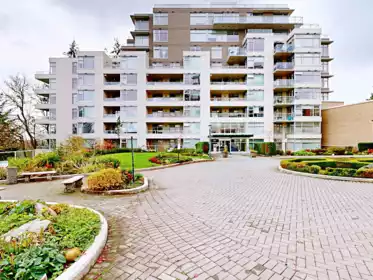 101 9298 University Crescent, Burnaby, BC