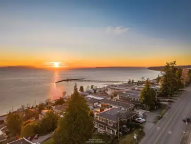 15383 Columbia Avenue, White Rock, BC, White Rock — Single Family Residence for sale