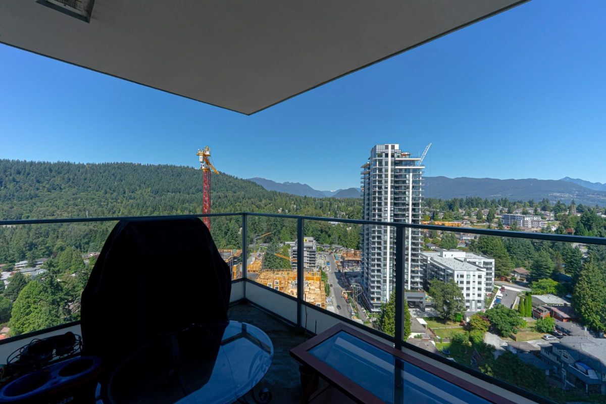 Guest Bathroom Photo of 2105 520 Como Lake Avenue, Coquitlam, BC