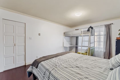 Hallway Photo of 904 615 Belmont Street, New Westminster, BC