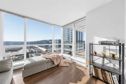 1901 2968 Glen Drive, Coquitlam, BC, Coquitlam — Apartment/Condo for sale
